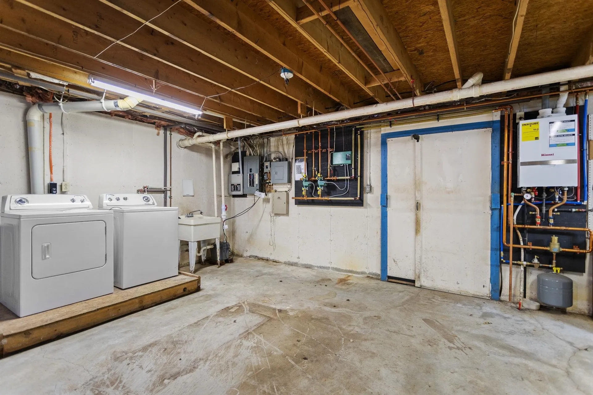 40 Hummingbird Lane Hillsborough NH 03244