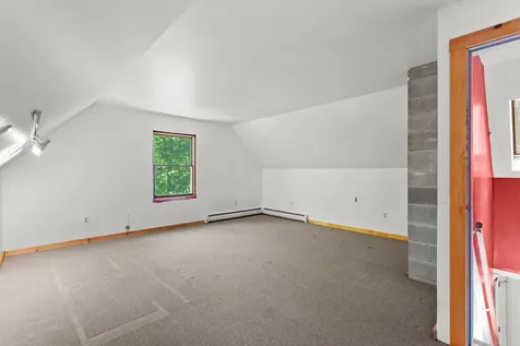 40 Hummingbird Lane Hillsborough NH 03244