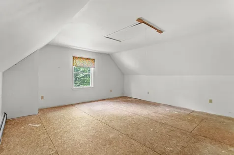 40 Hummingbird Lane Hillsborough NH 03244