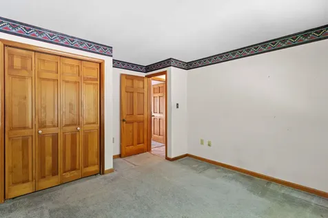 40 Hummingbird Lane Hillsborough NH 03244