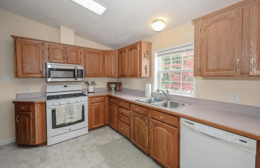 74 Dudley Circle Laconia NH 03246