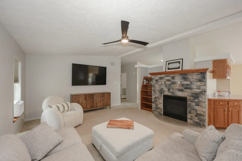 74 Dudley Circle Laconia NH 03246