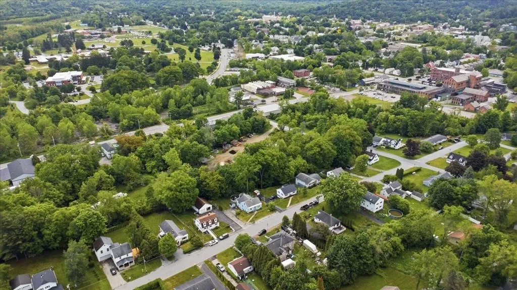 21 Pageant Street Bennington VT 05201
