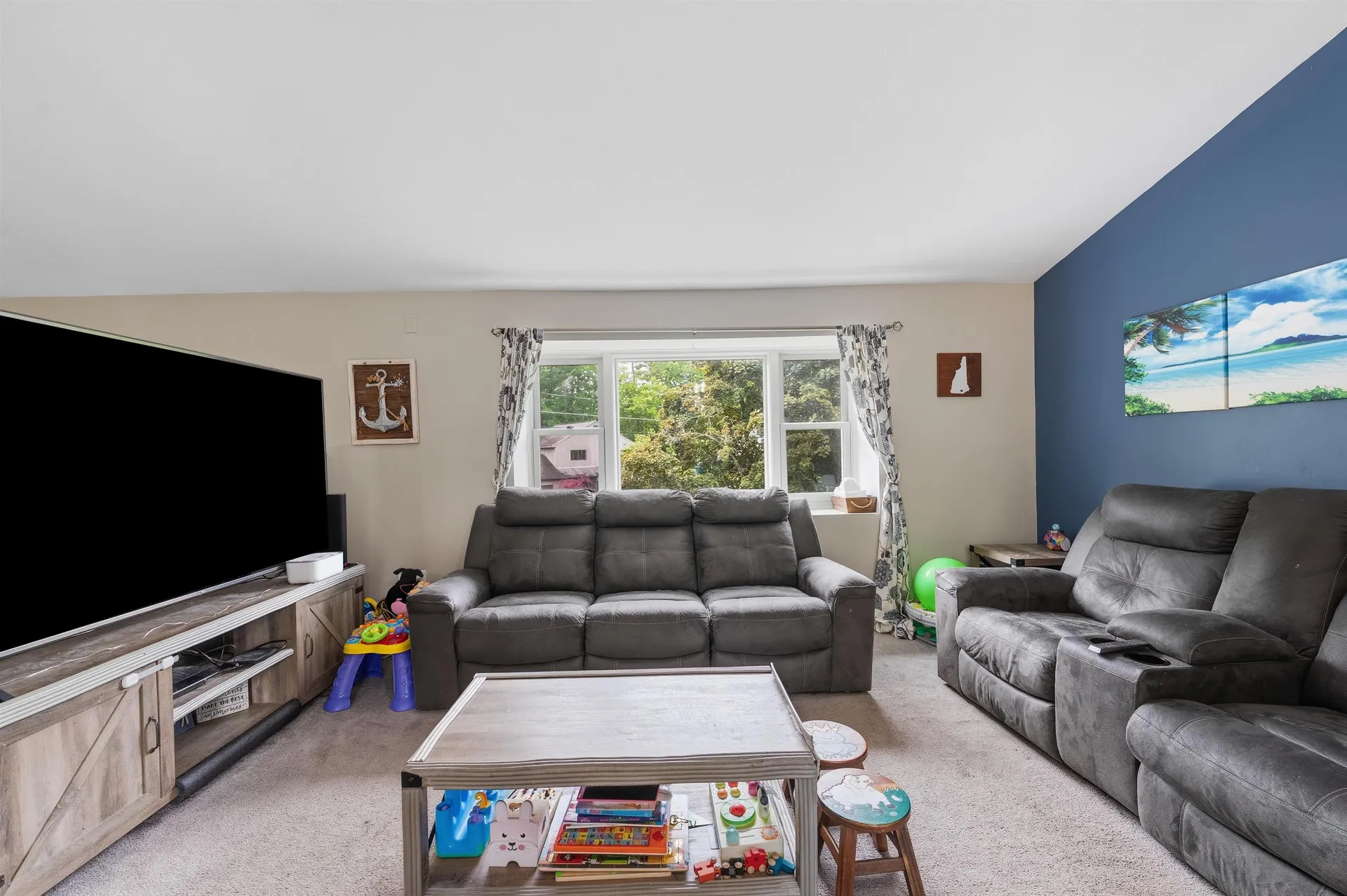16 Cimmarron Drive Nashua NH 03062