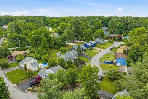 16 Cimmarron Drive Nashua NH 03062
