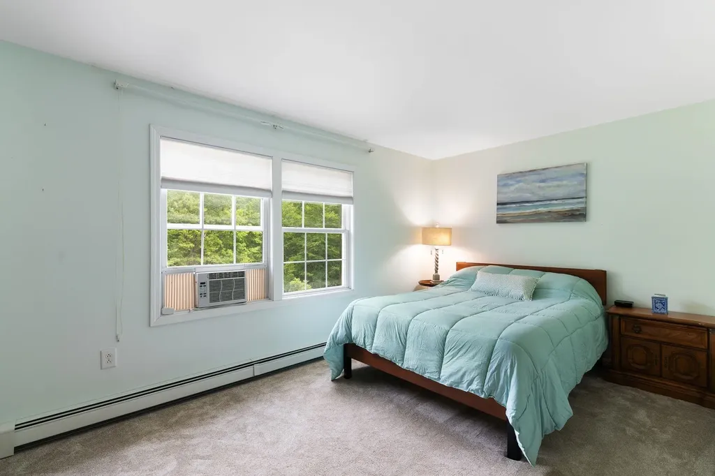 48 Pine Ridge Vernon VT 05354
