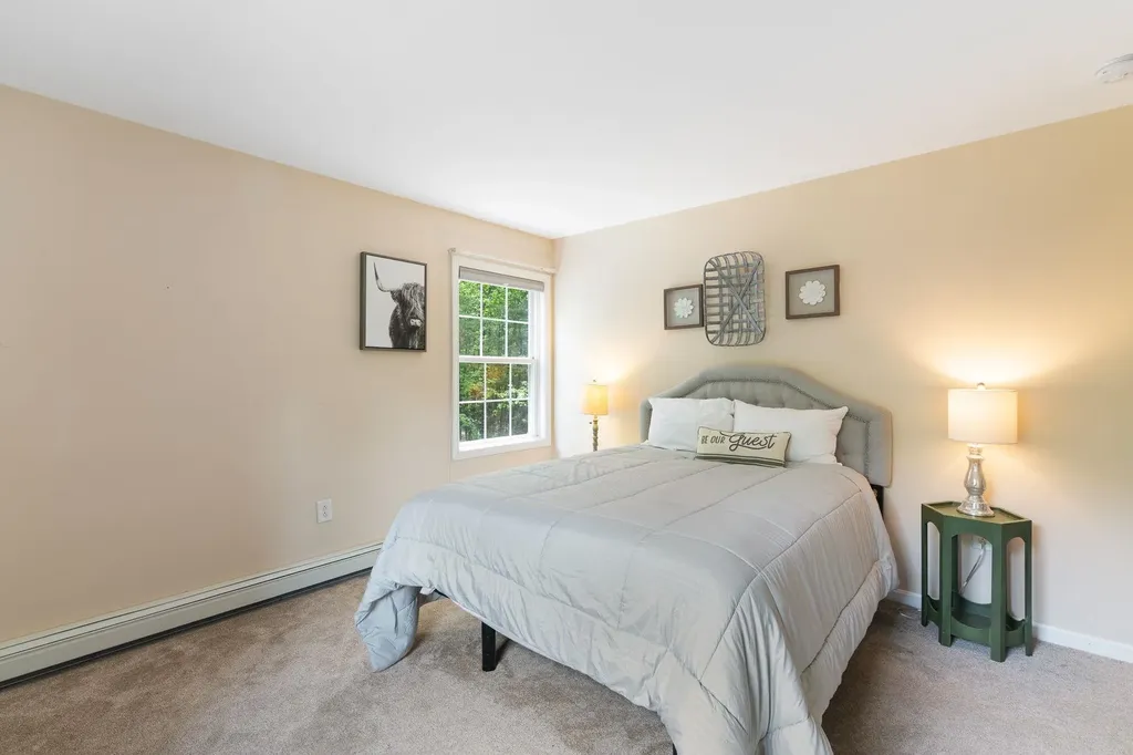 48 Pine Ridge Vernon VT 05354