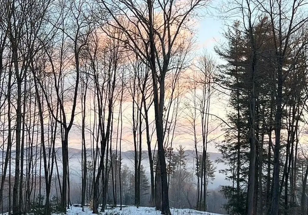 48 Pine Ridge Vernon VT 05354