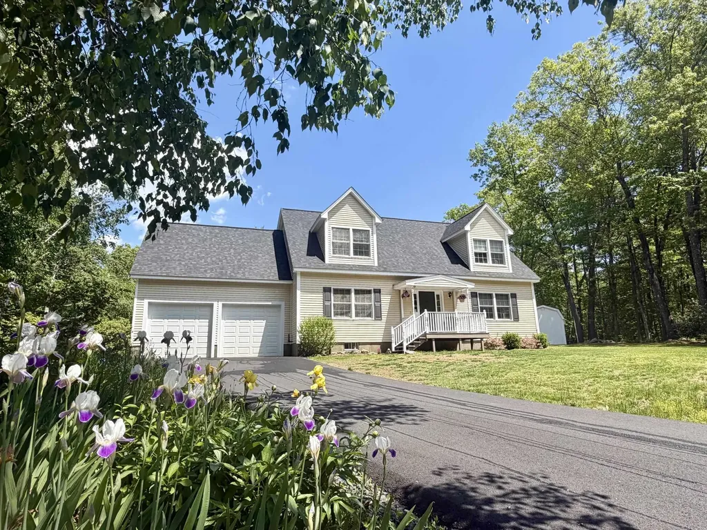 48 Pine Ridge Vernon VT 05354