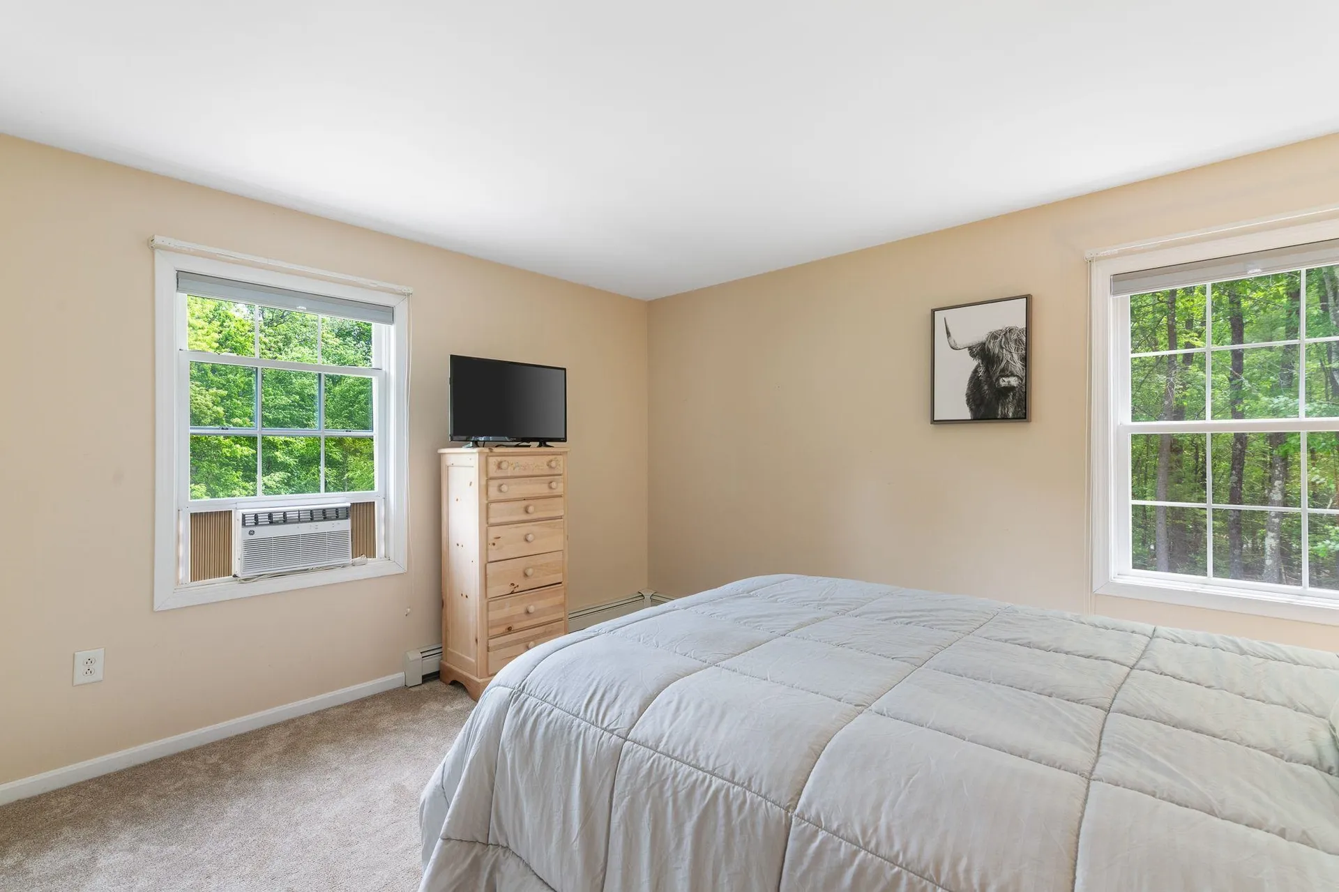 48 Pine Ridge Vernon VT 05354