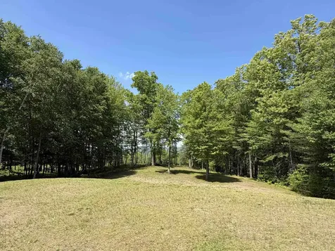 48 Pine Ridge Vernon VT 05354