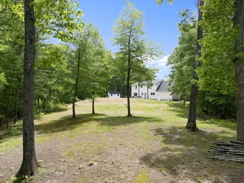 48 Pine Ridge Vernon VT 05354