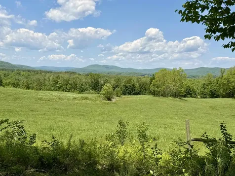 48 Pine Ridge Vernon VT 05354
