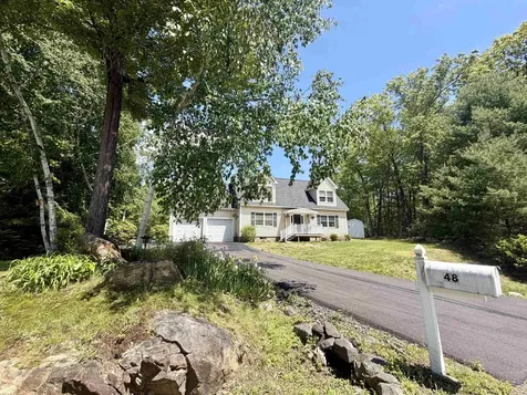 48 Pine Ridge Vernon VT 05354