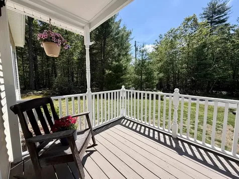 48 Pine Ridge Vernon VT 05354