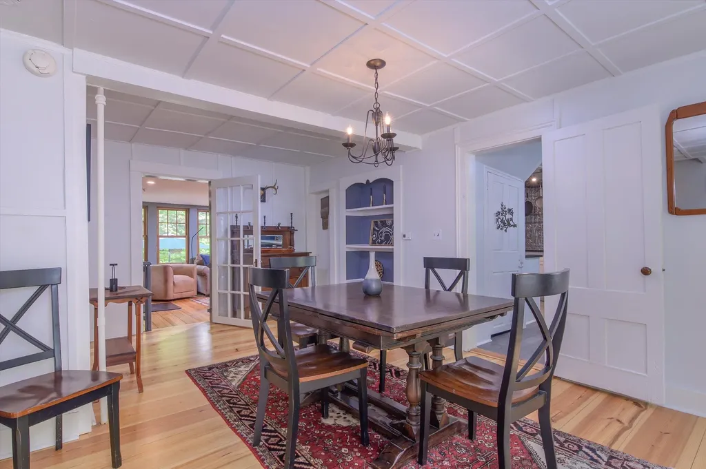 142 Dover Road Newfane VT 05345