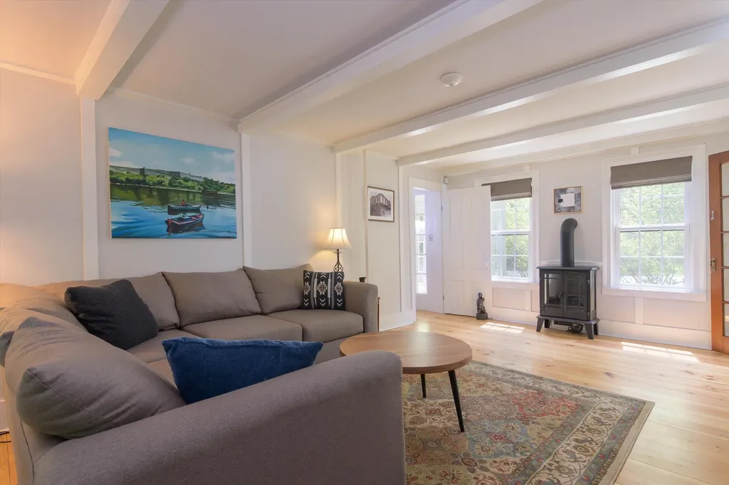 142 Dover Road Newfane VT 05345
