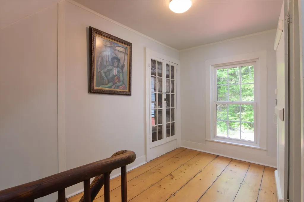 142 Dover Road Newfane VT 05345