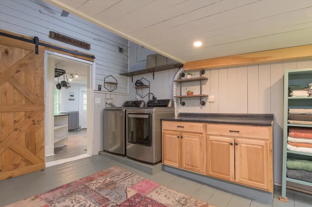142 Dover Road Newfane VT 05345