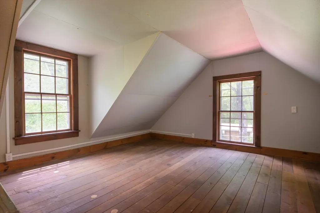 142 Dover Road Newfane VT 05345