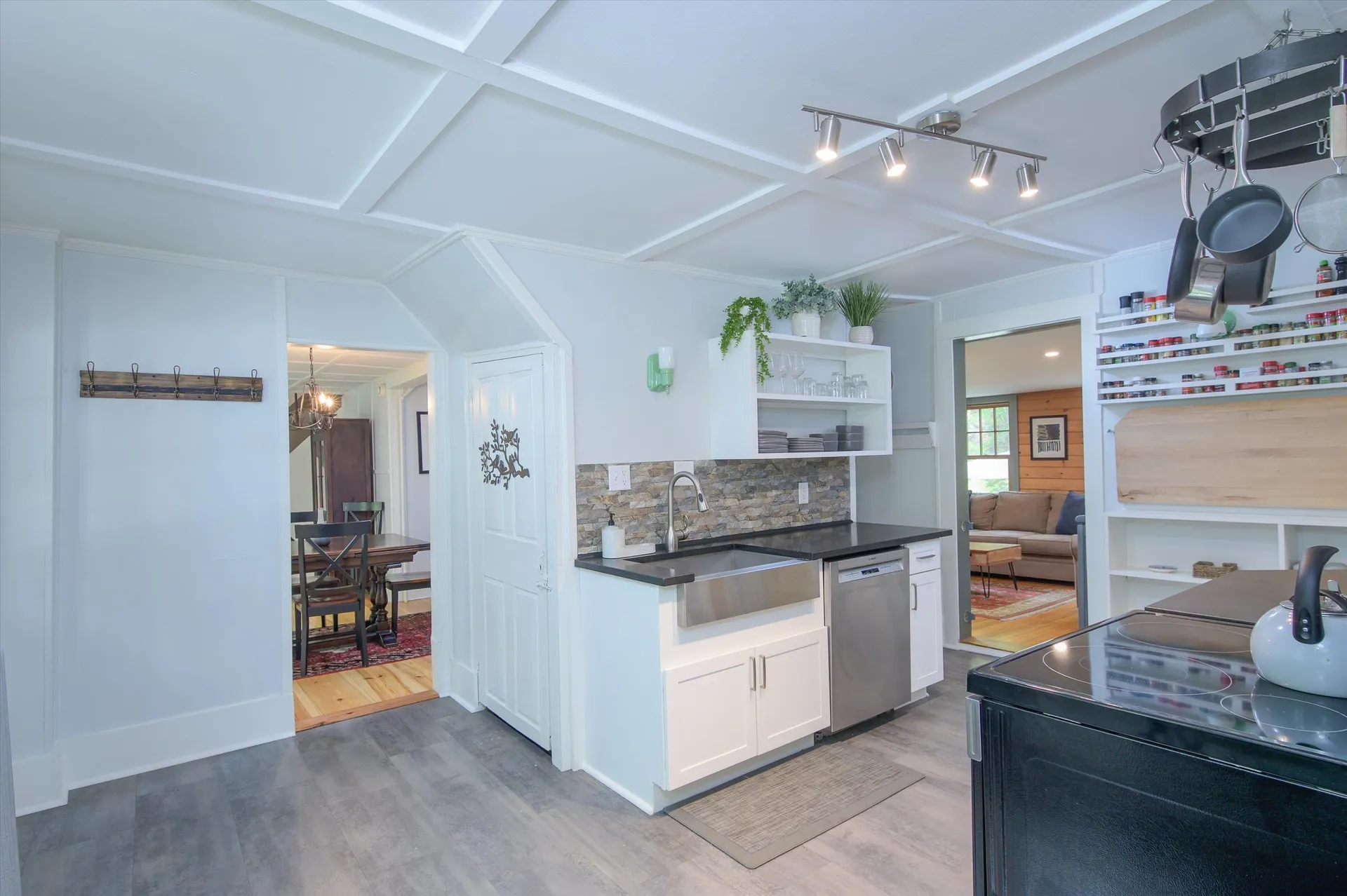 142 Dover Road Newfane VT 05345