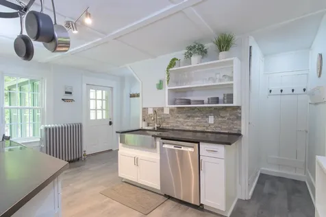 142 Dover Road Newfane VT 05345