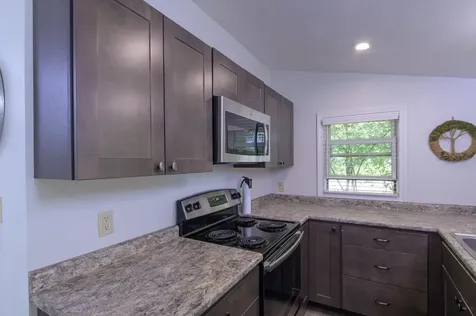 142 Dover Road Newfane VT 05345