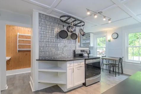 142 Dover Road Newfane VT 05345