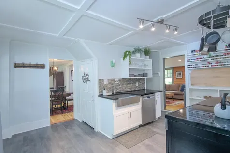 142 Dover Road Newfane VT 05345