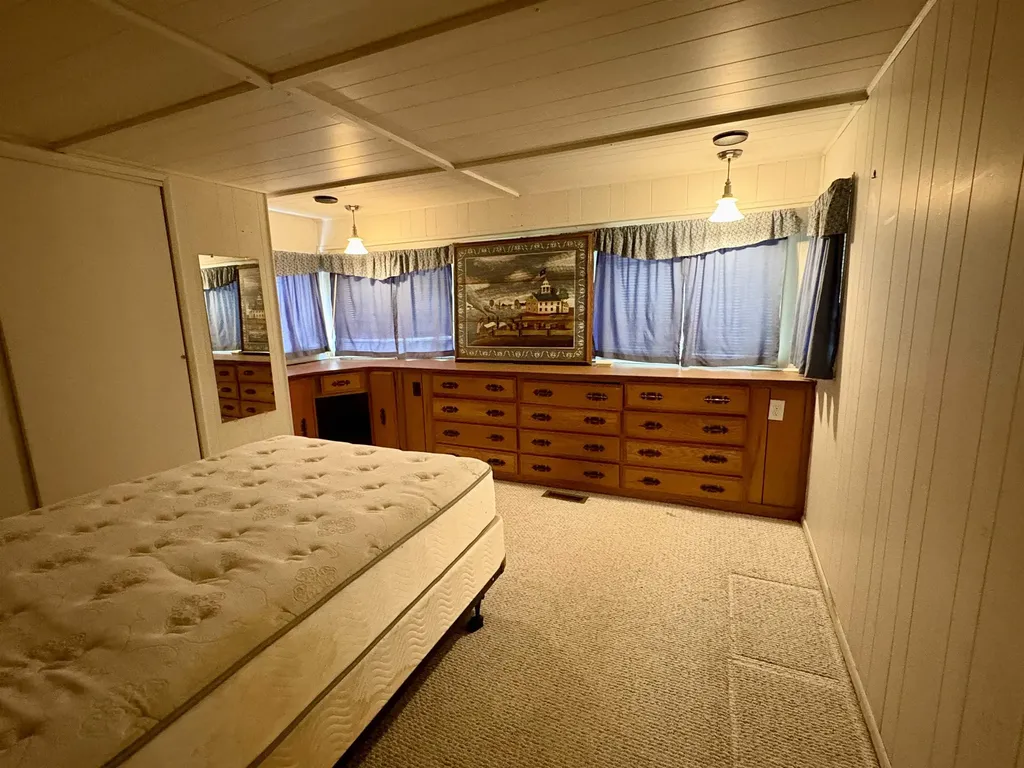 29 Brown Avenue Seabrook NH 03874