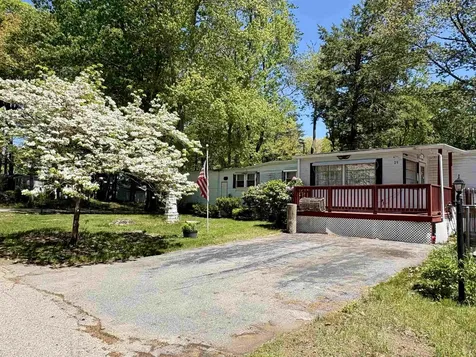 29 Brown Avenue Seabrook NH 03874