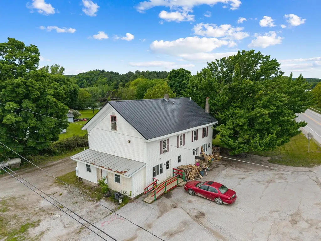 4232 Vermont 105 Route Sheldon VT 05483