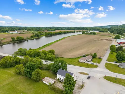 4232 Vermont 105 Route Sheldon VT 05483