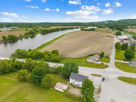 4232 Vermont 105 Route Sheldon VT 05483