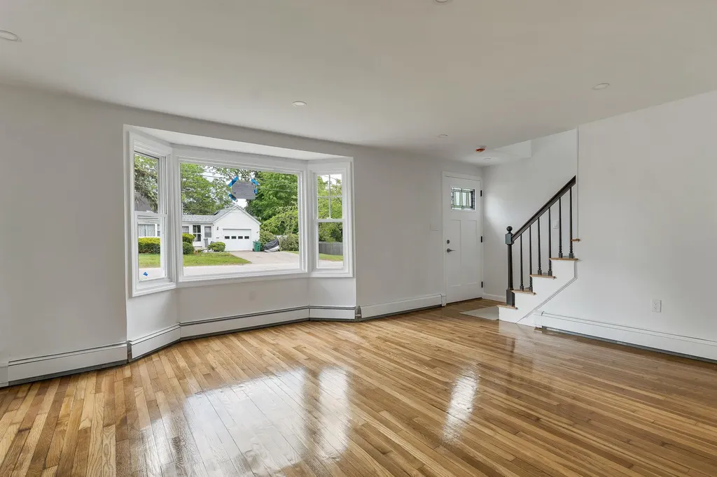21 Lois Street Rochester NH 03867