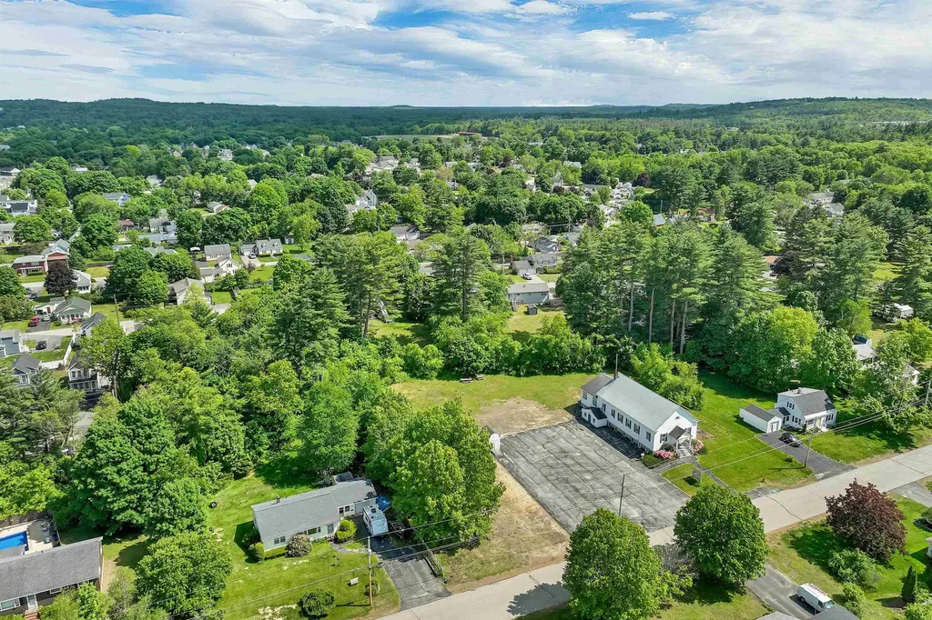 21 Lois Street Rochester NH 03867