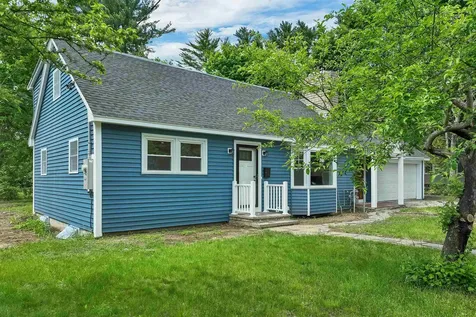 21 Lois Street Rochester NH 03867