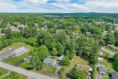 21 Lois Street Rochester NH 03867