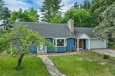 21 Lois Street Rochester NH 03867