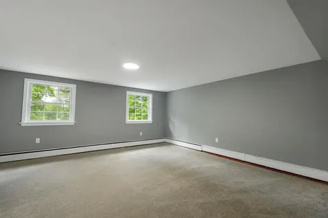 21 Lois Street Rochester NH 03867