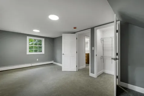 21 Lois Street Rochester NH 03867