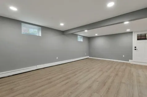 21 Lois Street Rochester NH 03867
