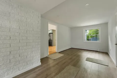 21 Lois Street Rochester NH 03867