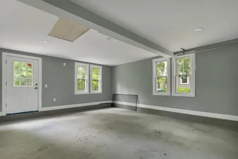21 Lois Street Rochester NH 03867
