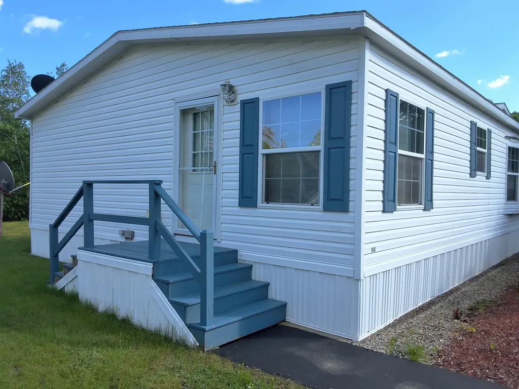 62 Seneca Street Rochester NH 03867