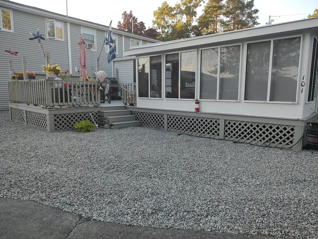 308 State Route 286 Seabrook NH 03874
