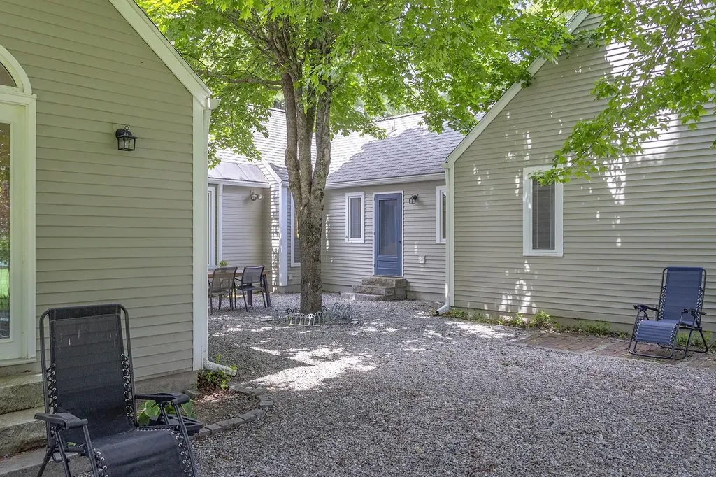 860 Briar Hill Road Hopkinton NH 03229