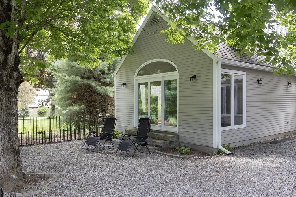 860 Briar Hill Road Hopkinton NH 03229