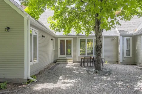 860 Briar Hill Road Hopkinton NH 03229