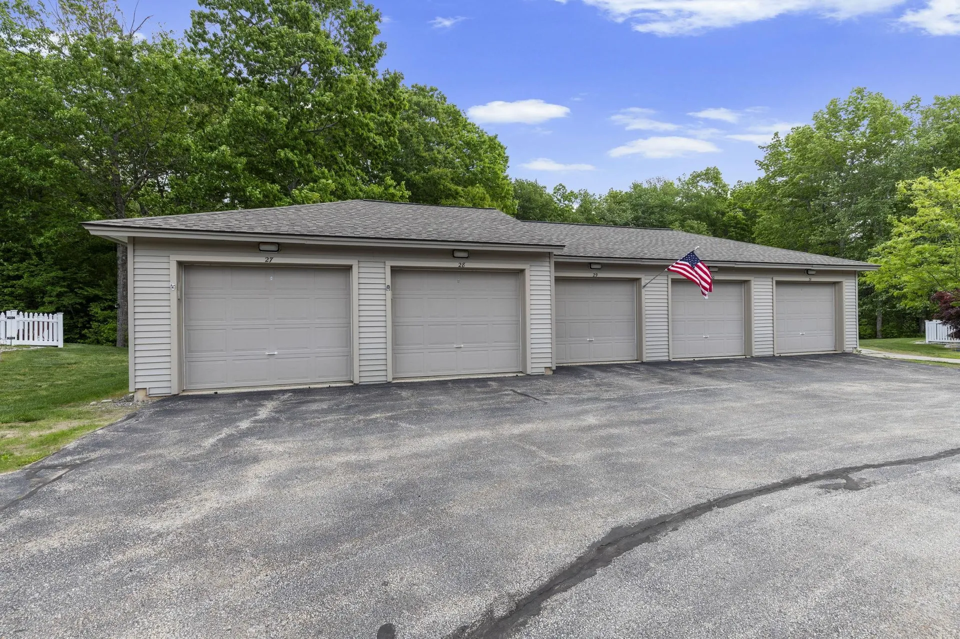 28 Lantern Lane Kingston NH 03848